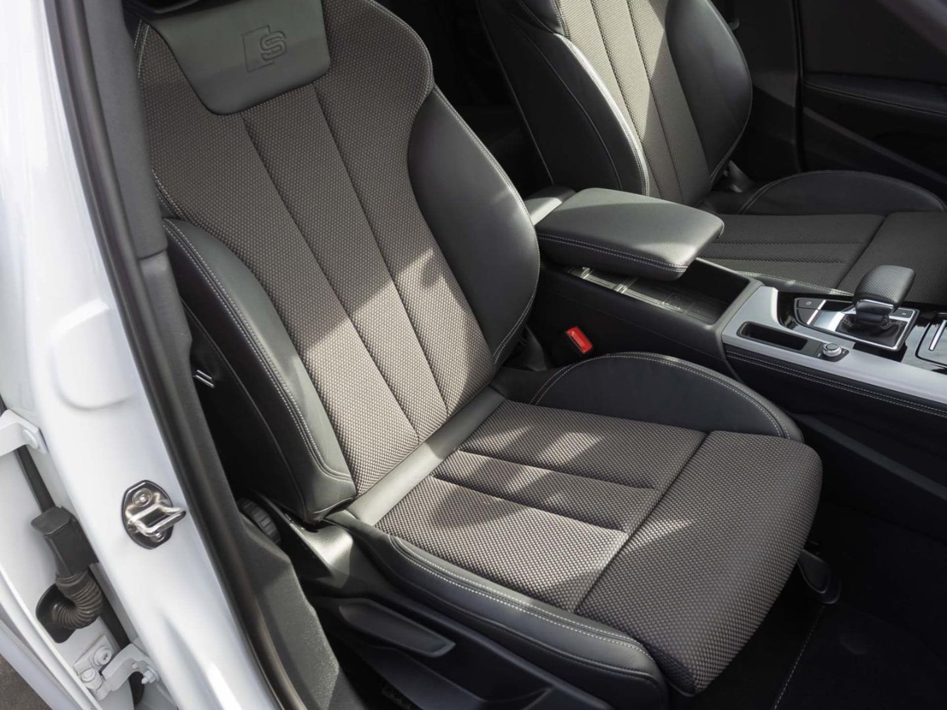Audi A4 Avant S line