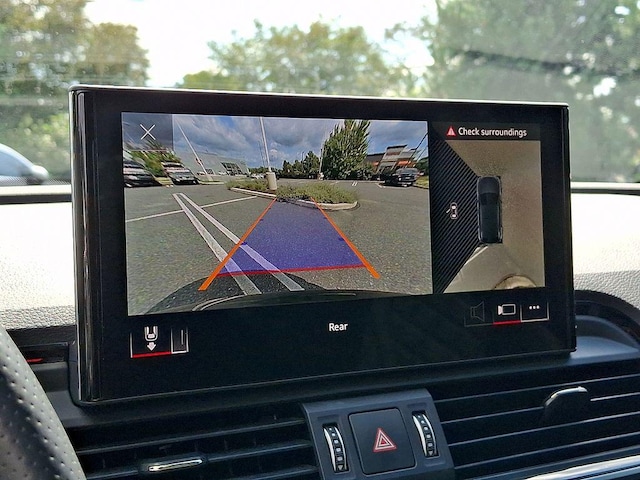 2023 Audi SQ5