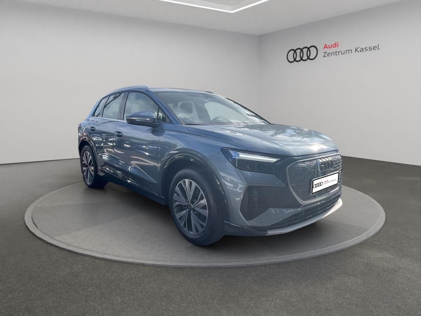Bild über Audi Q4 e-tron 45 e-tron - für weitere Informationen kontaktieren Sie den Audi Partner