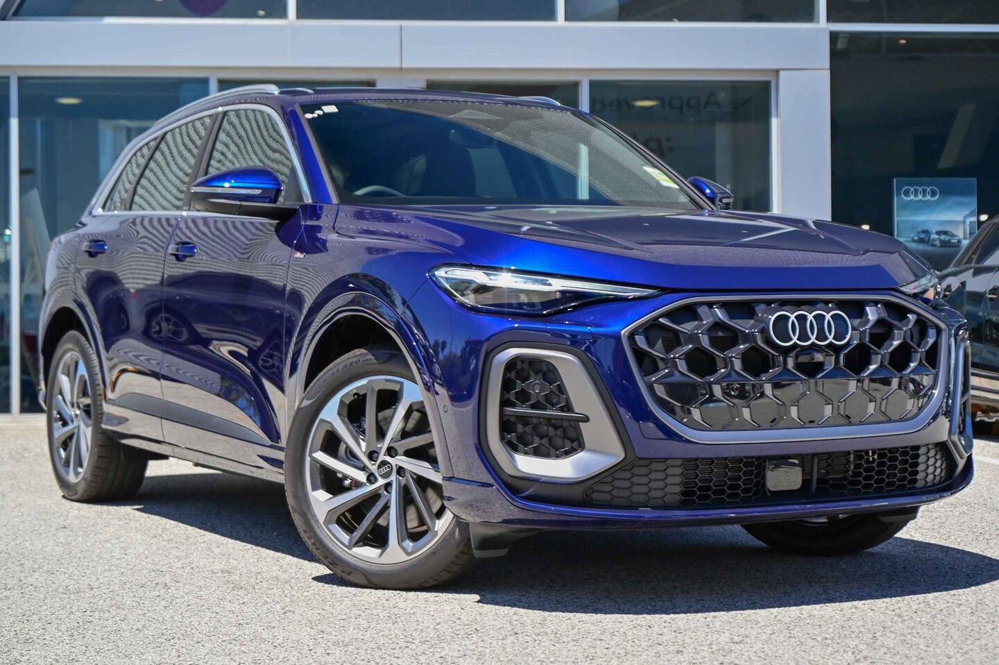 Image about Audi Q5 SUV TDI quattro 150 kW sport