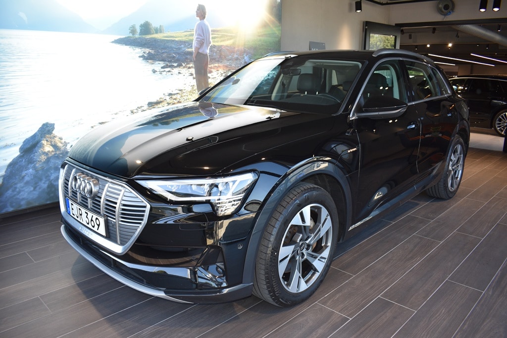 Bild som visar Audi e-tron e-tron 55 quattro Proline 300,00 kW - för mer information kontakta din Audi Partner