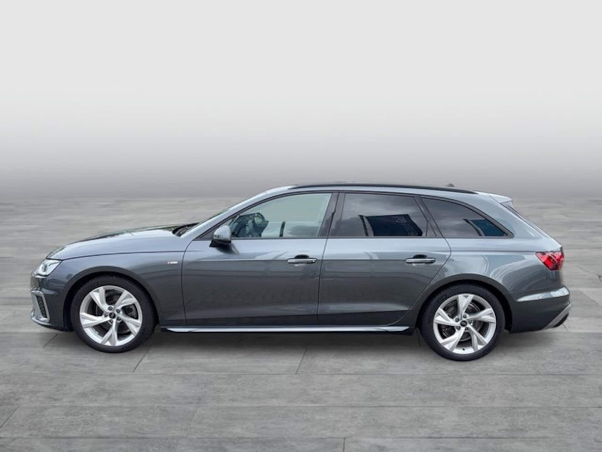 Audi A4 Avant S line
