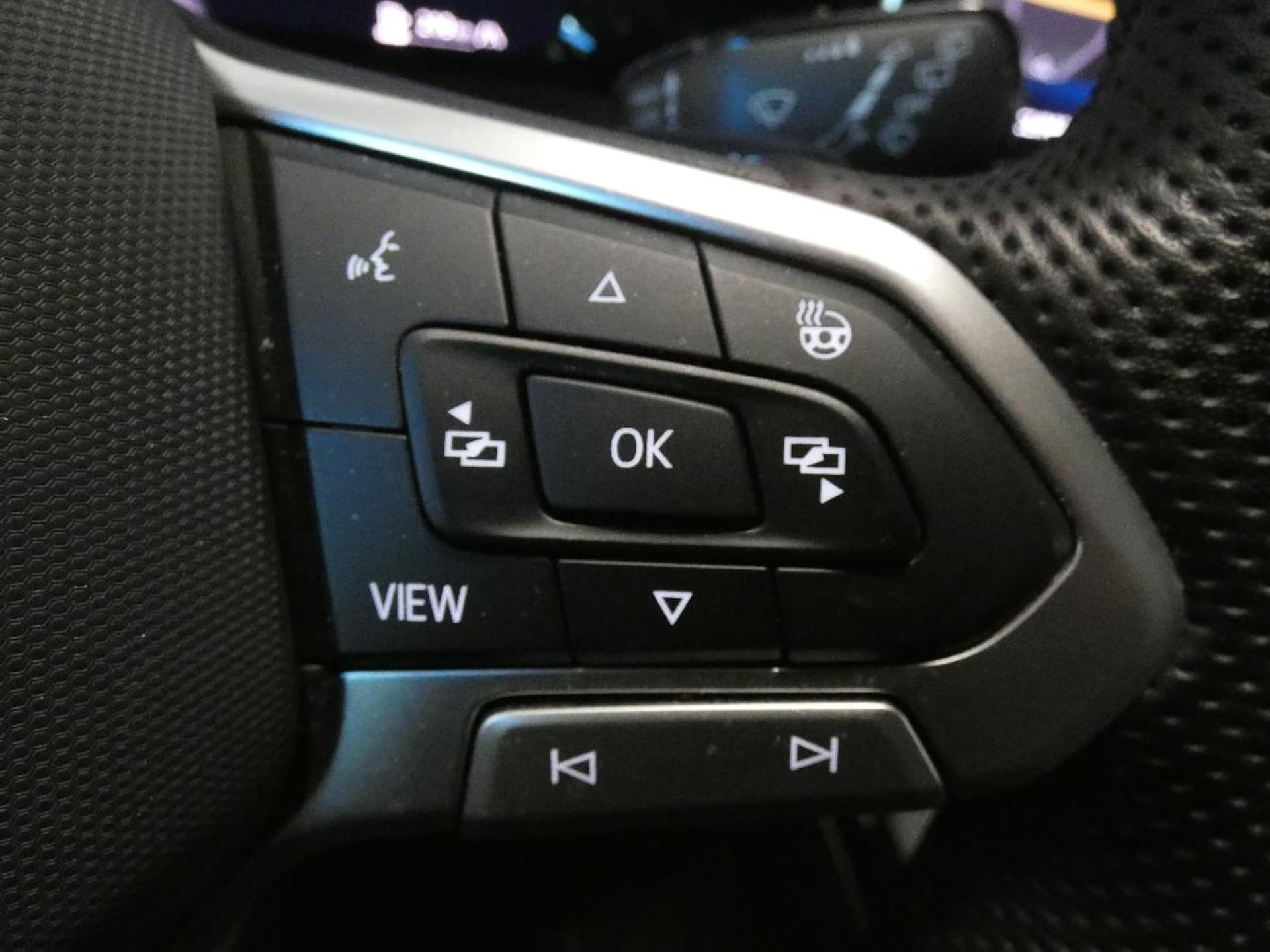 Volkswagen Golf R-Line