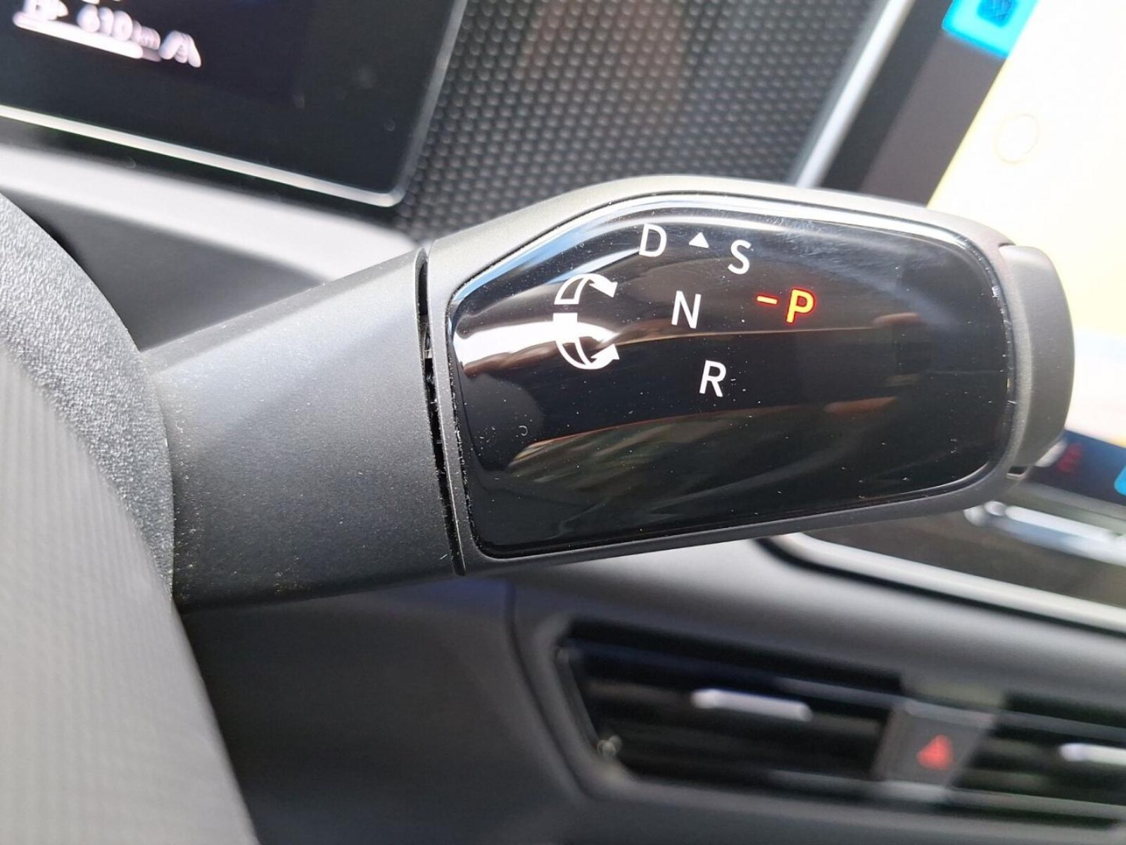 Volkswagen Tiguan – Bild 11