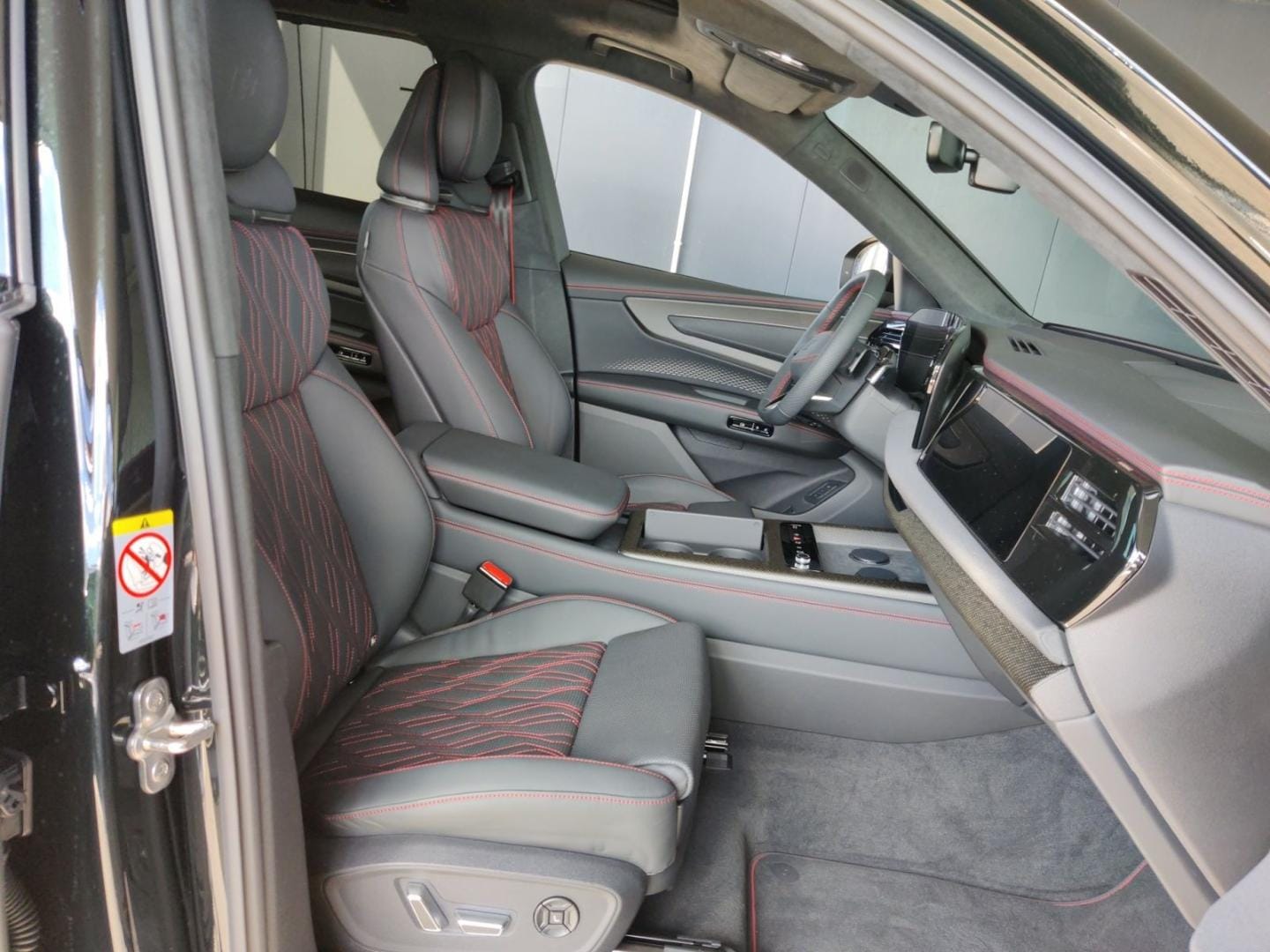 Bild über Audi Q7 SUV TDI quattro 220 kW tiptronic - für weitere Informationen kontaktieren Sie den Audi Partner