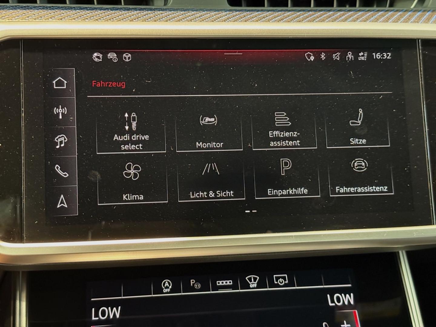 Image about Audi RS 6 Avant performance quattro tiptronic