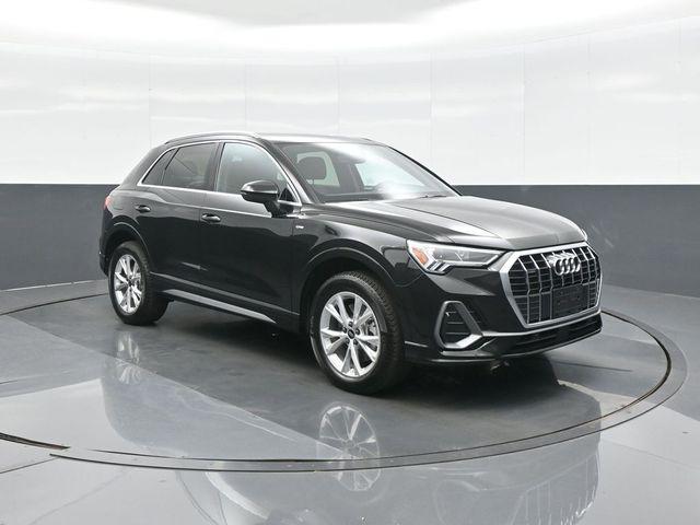 2025 Audi Q3 45 TFSI S Line Premium quattro's photo