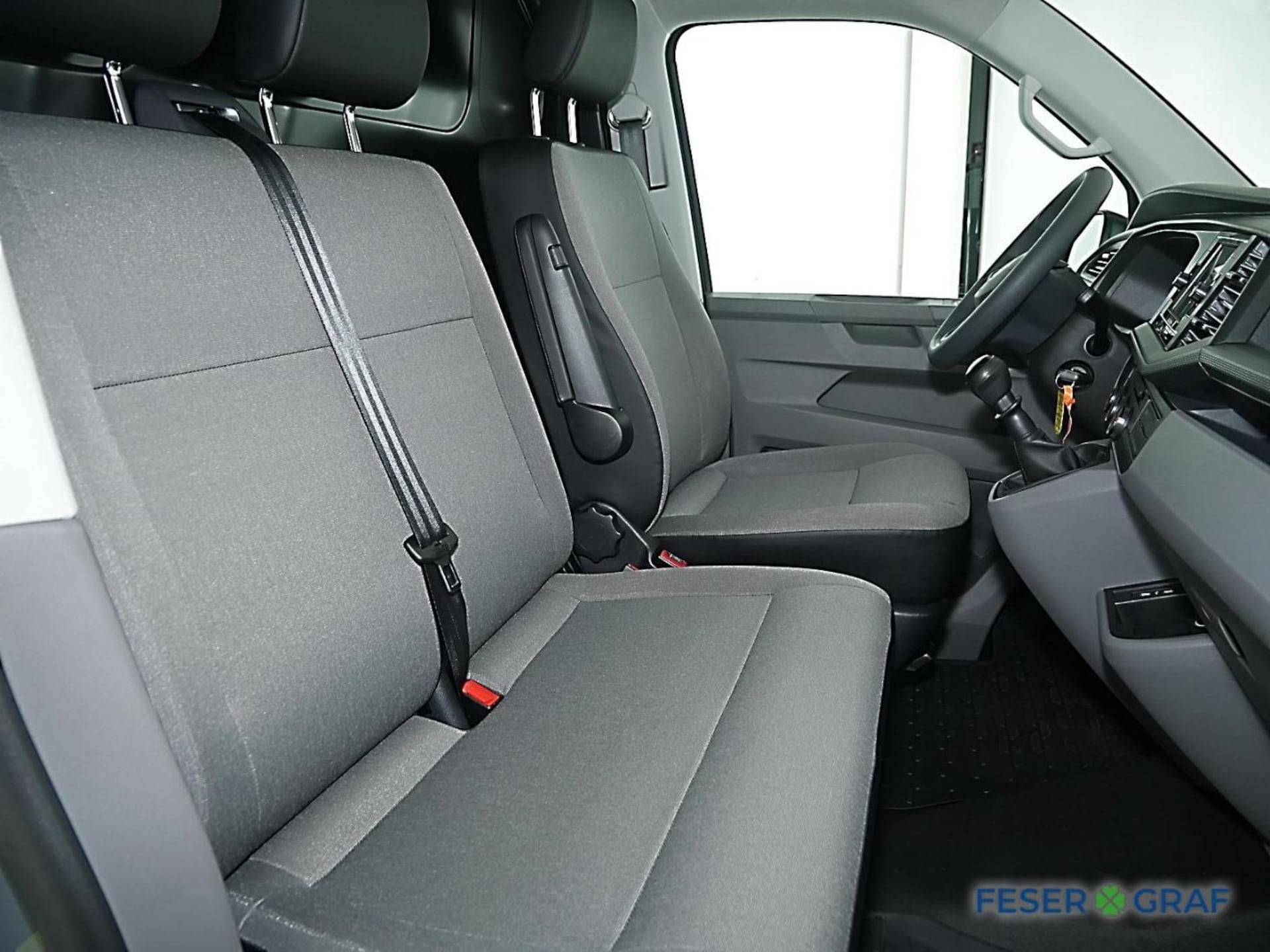 Volkswagen T6.1 Transporter Kasten langer Radstand