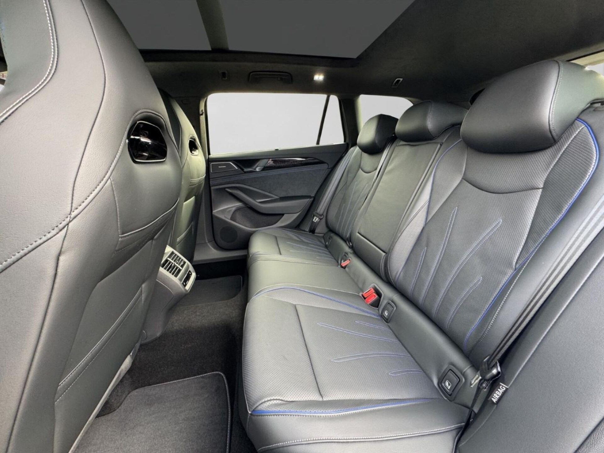 Volkswagen Passat R-Line