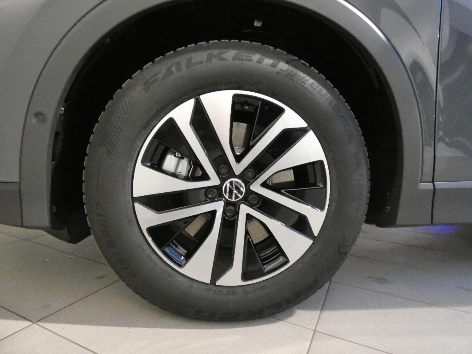 Volkswagen Tiguan – Bild 8