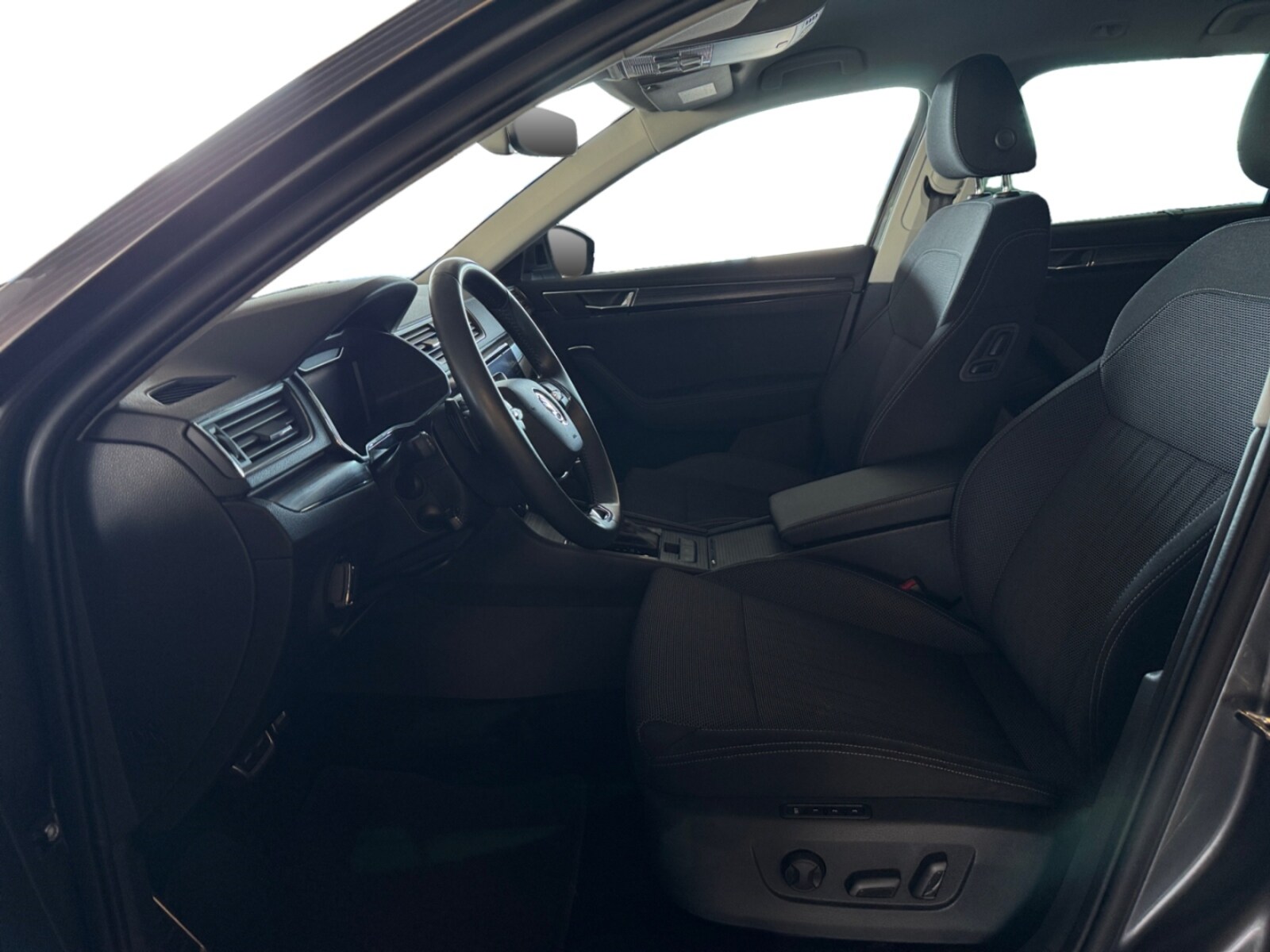 Škoda Superb Combi – Bild 7