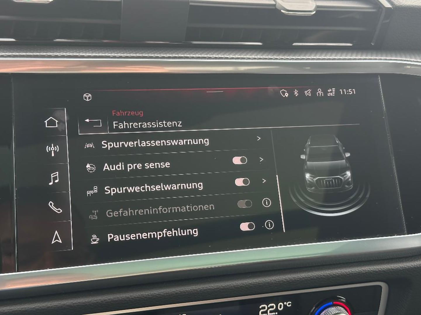 Bild über Audi Q3 S line 40 TFSI quattro S tronic - für weitere Informationen kontaktieren Sie den Audi Partner