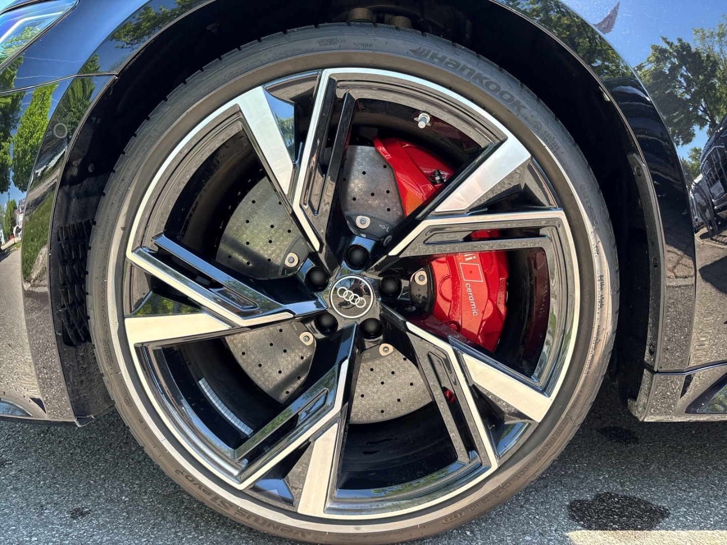 Image about Audi RS 6 Avant performance quattro tiptronic