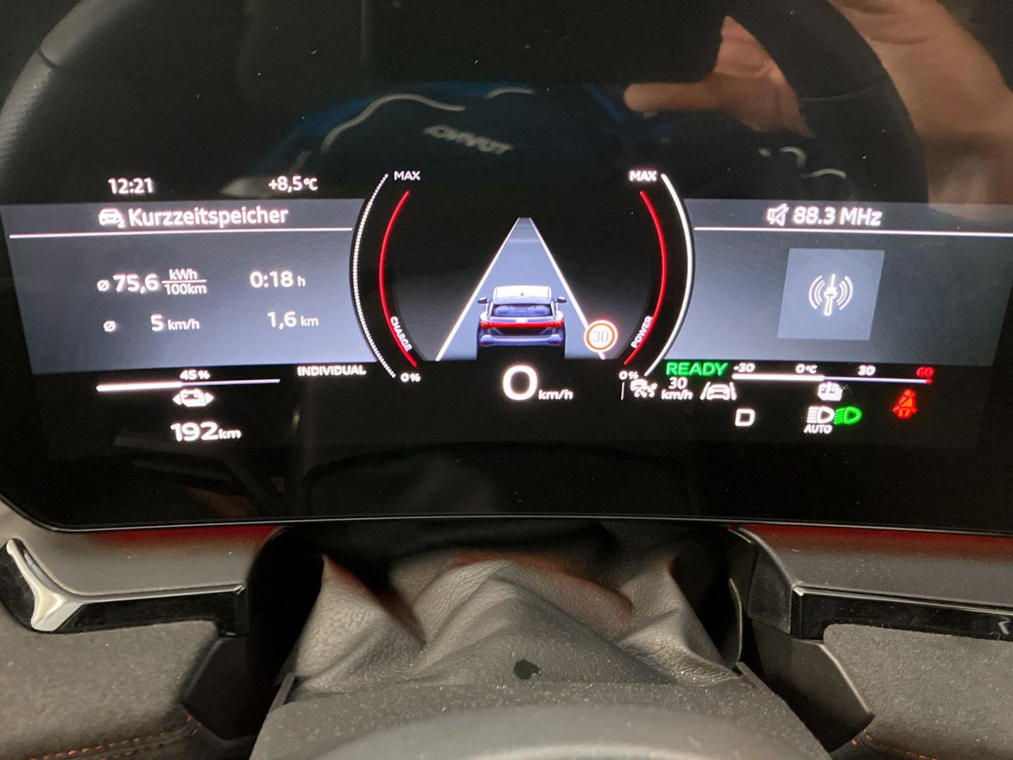 Image about Audi SQ6 SUV e-tron e-tron quattro