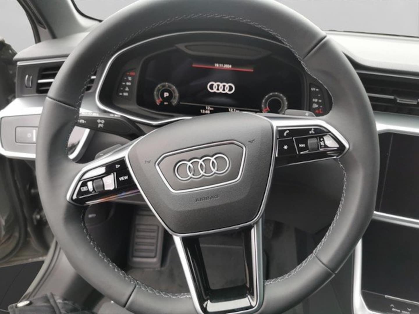 Bild über Audi A6 Avant advanced 40 TDI quattro S tronic - für weitere Informationen kontaktieren Sie den Audi Partner