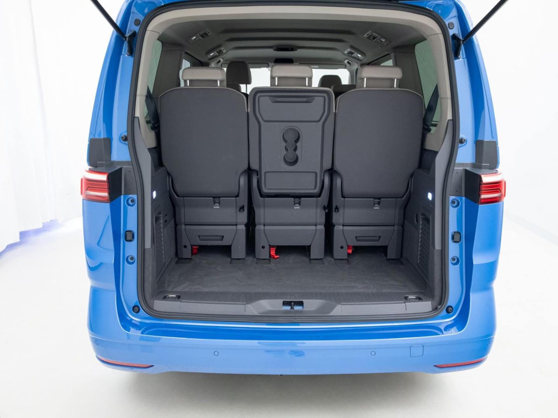 Volkswagen Multivan Langversion Basis-Modell