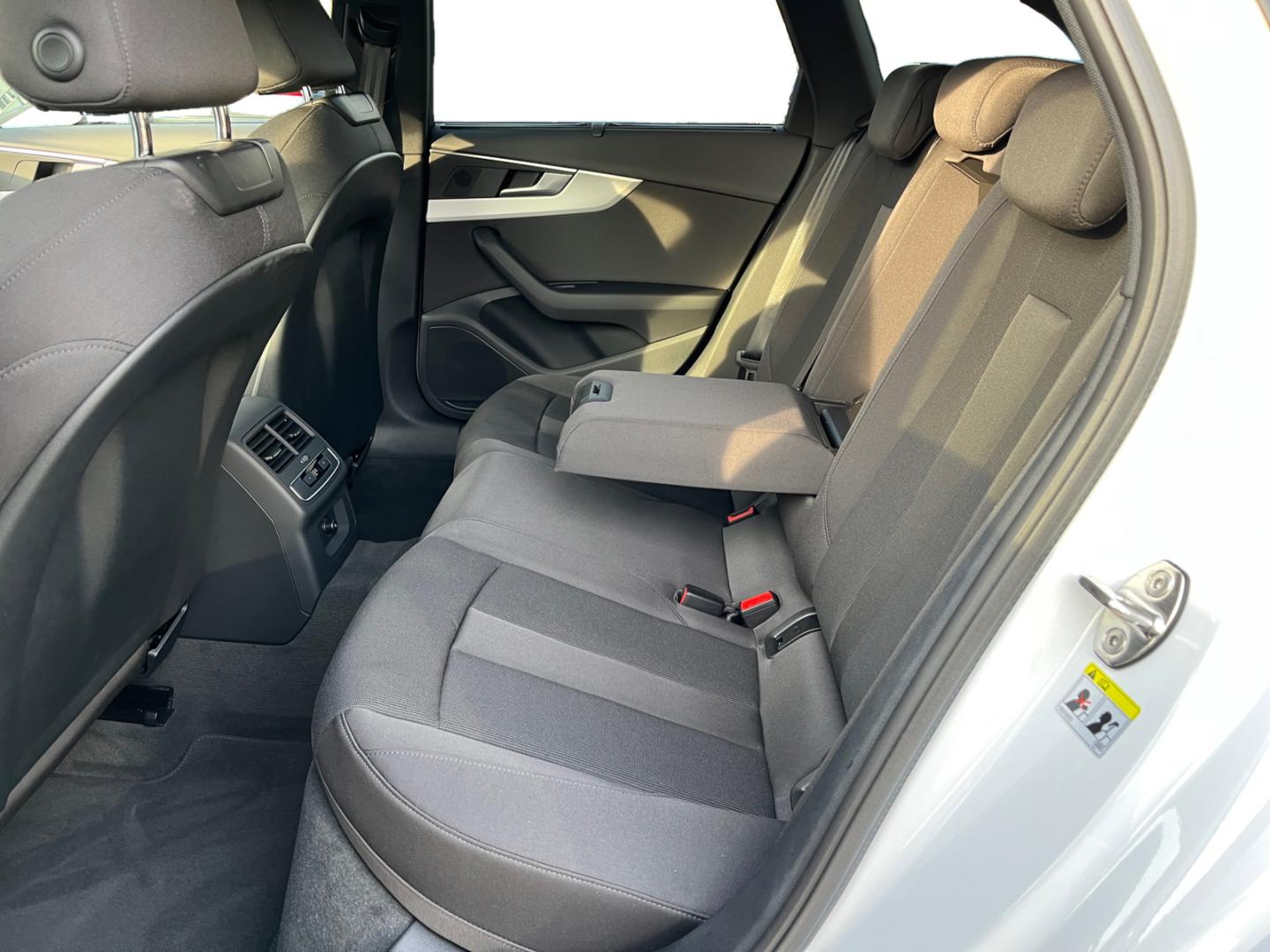 Image about Audi A4 Avant S line 35 TFSI S tronic