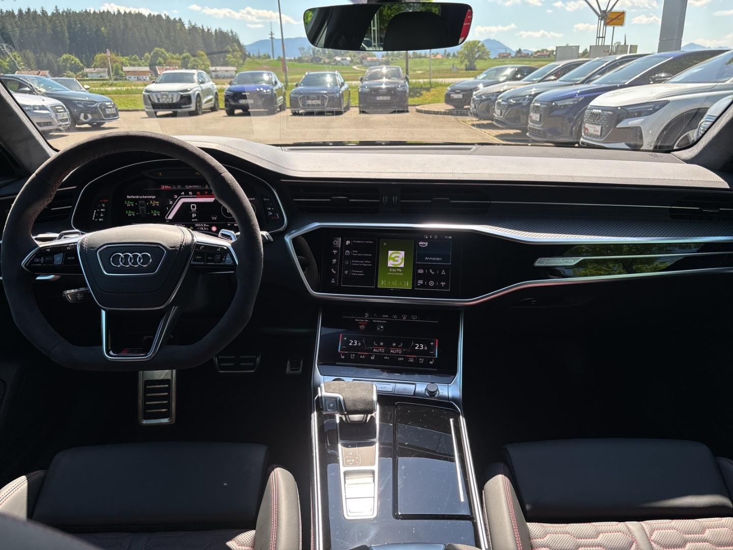 Image about Audi RS 6 Avant performance quattro tiptronic