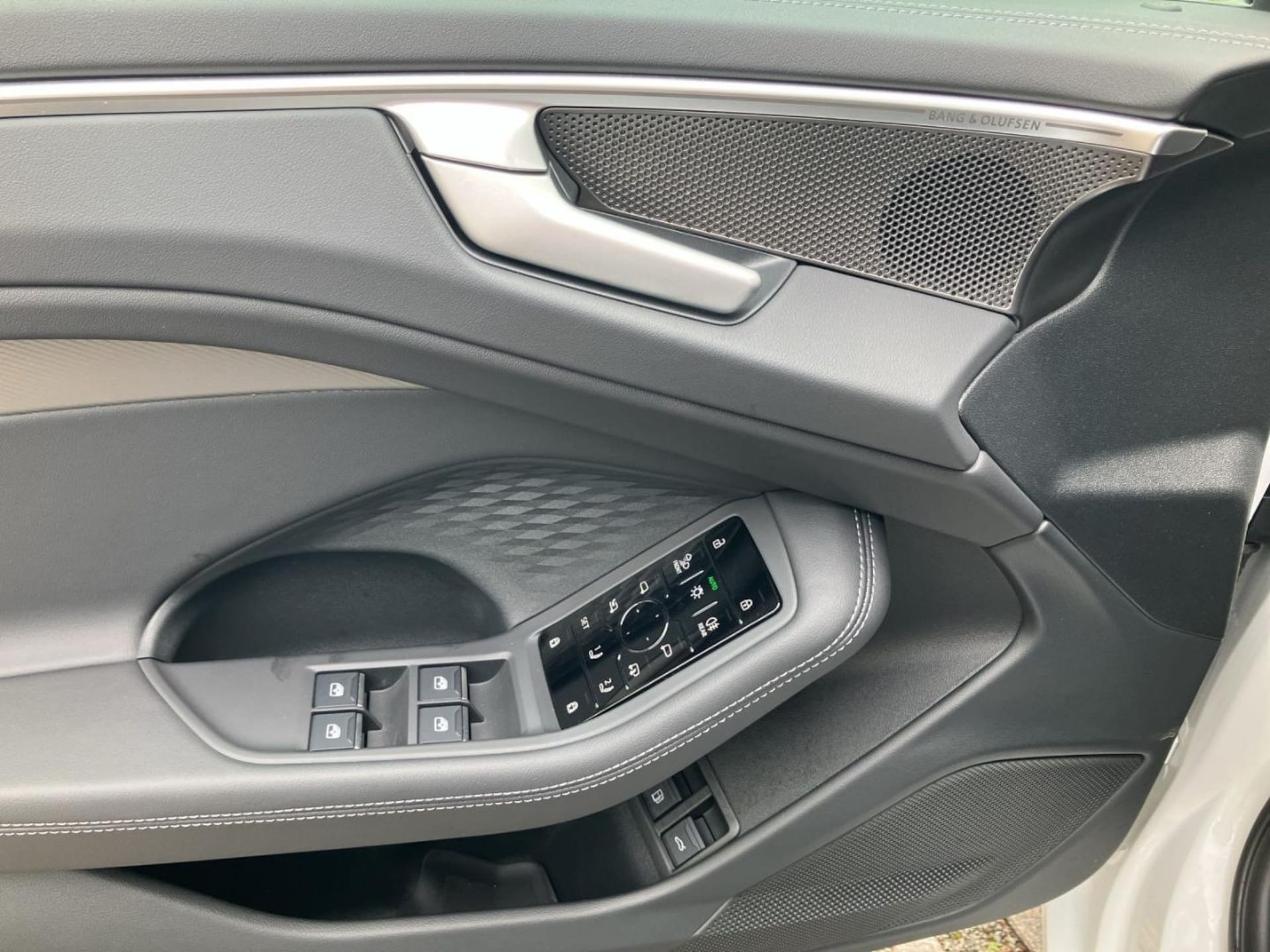 Audi A6 Avant e-hybrid