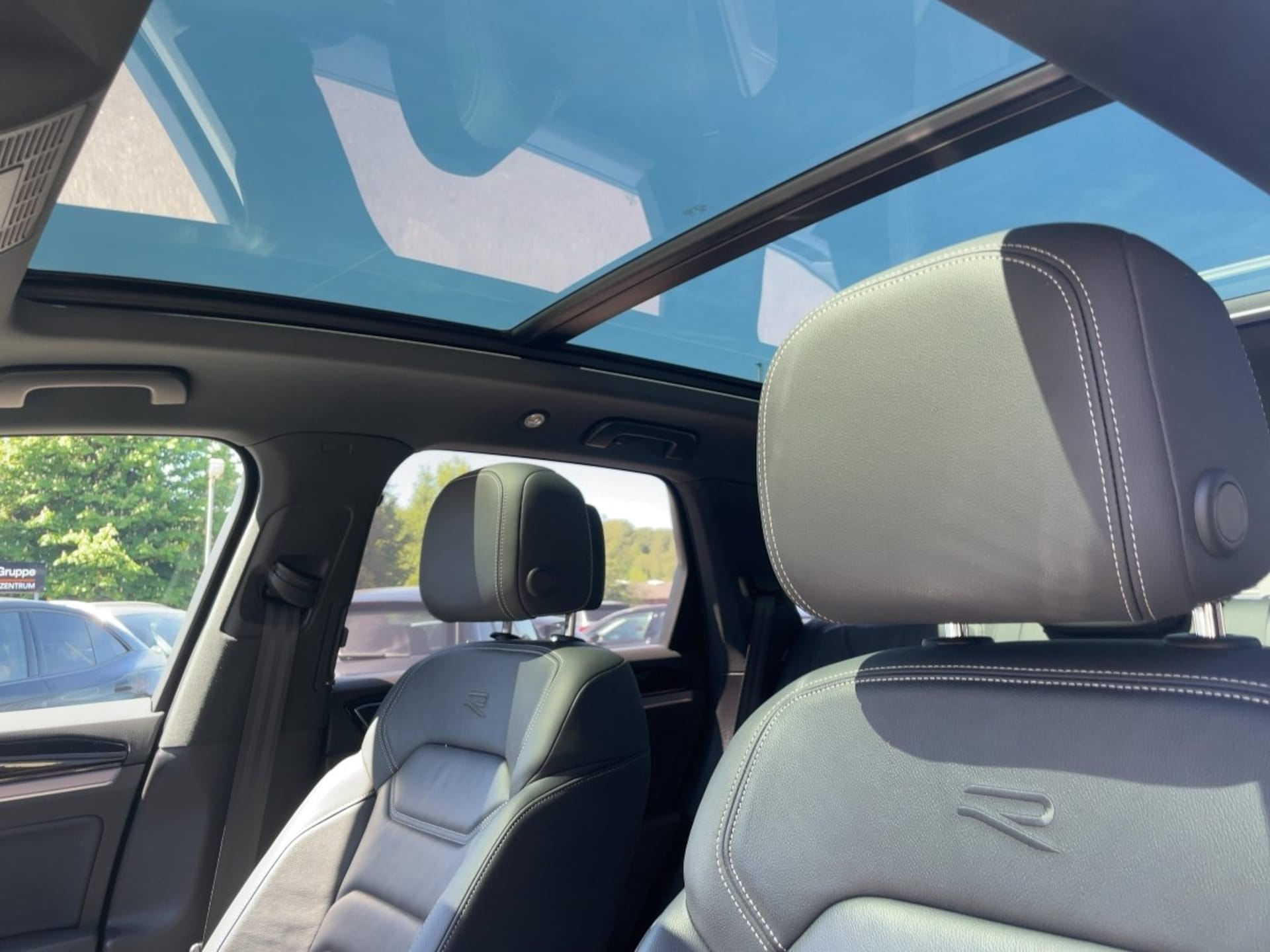 Volkswagen Touareg R