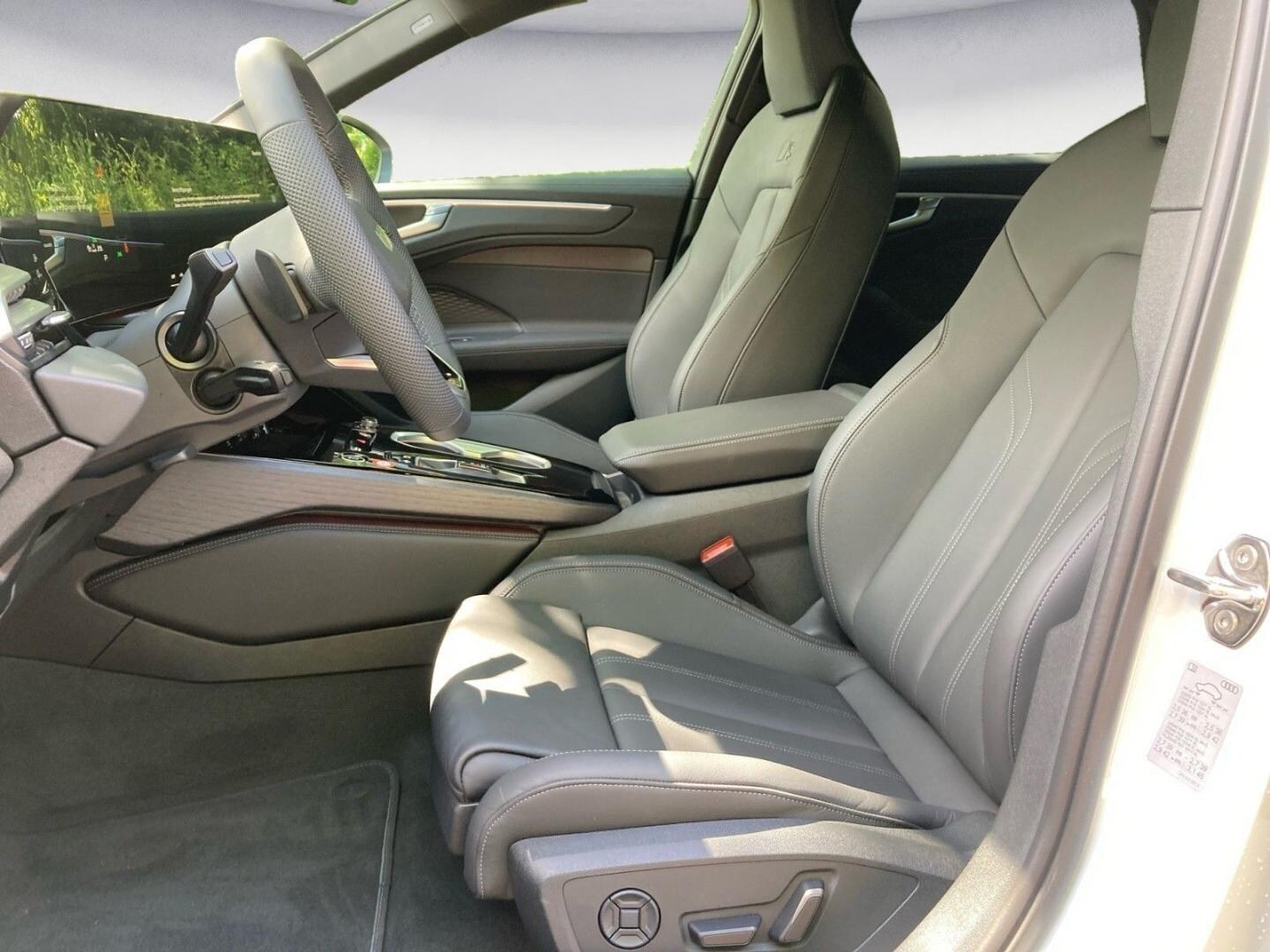 Bild über Audi A6 Avant TDI quattro 150 kW S tronic - für weitere Informationen kontaktieren Sie den Audi Partner