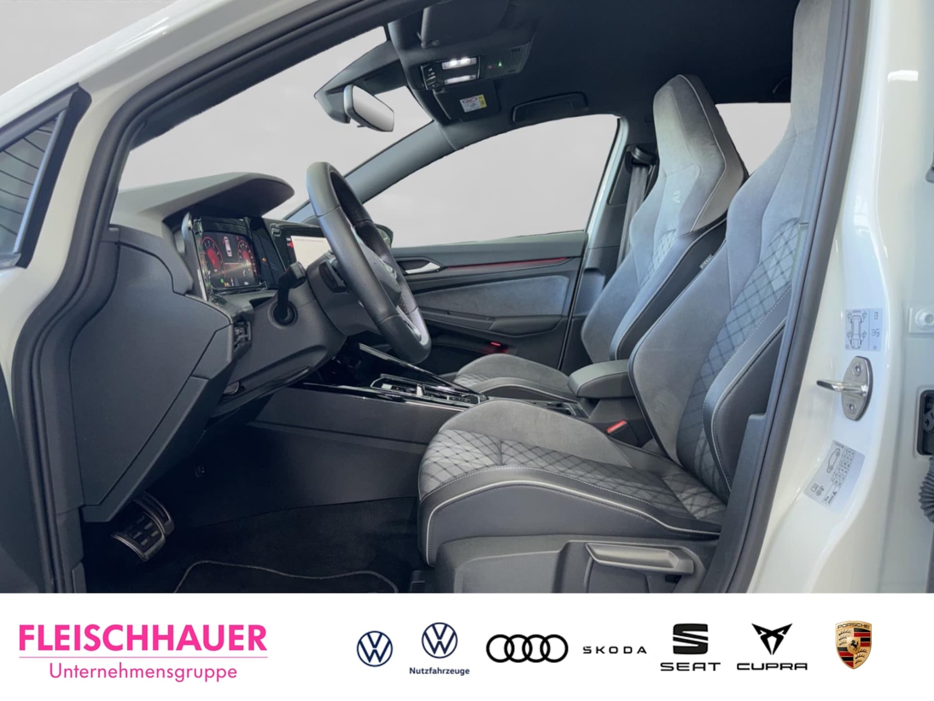 Volkswagen Golf R-Line