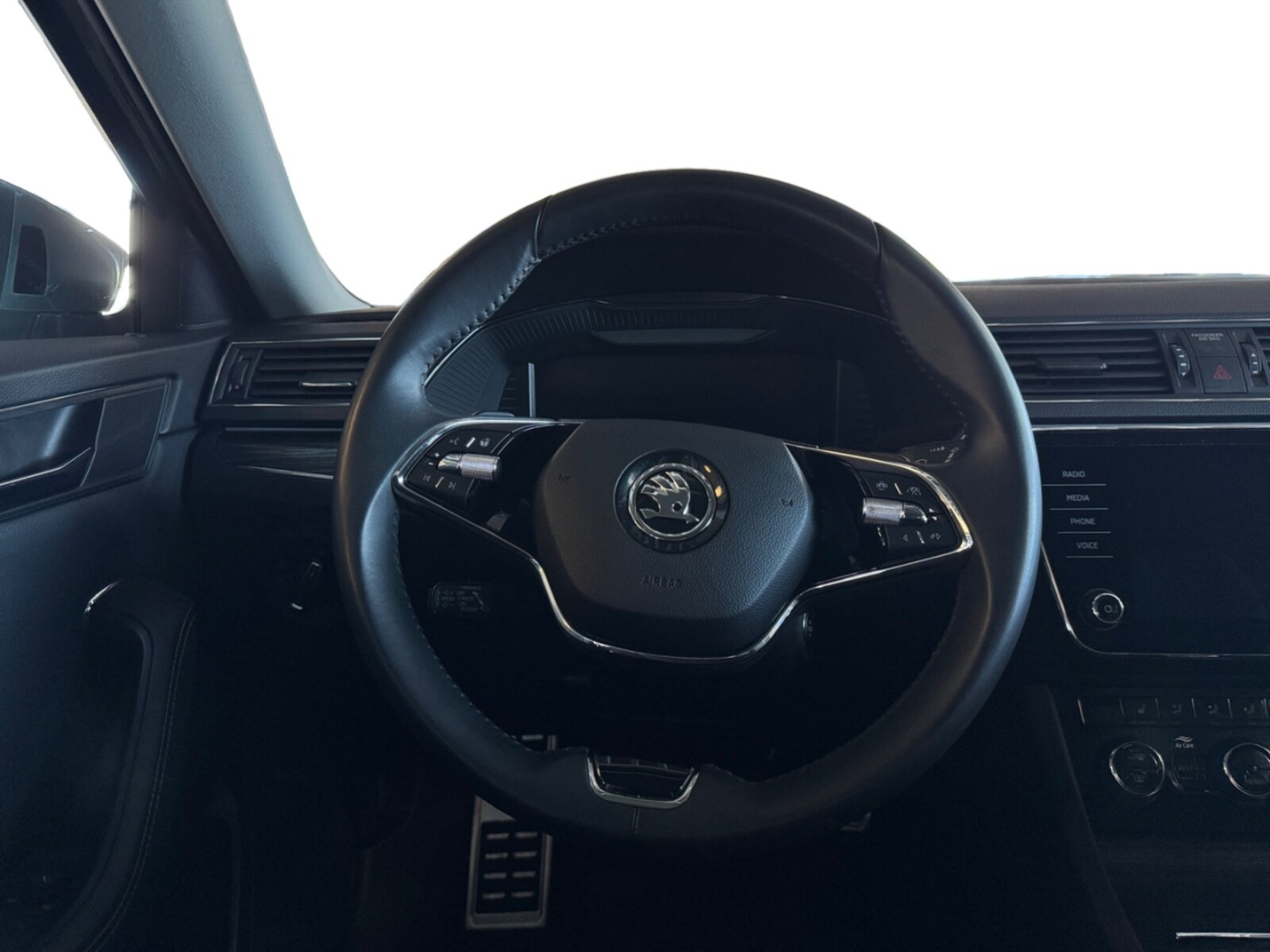 Škoda Superb Combi – Bild 10