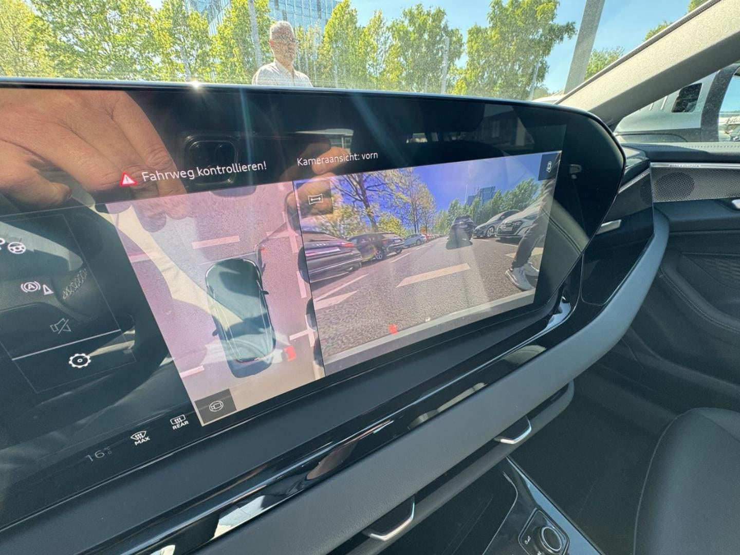 Bild über Audi A6 Avant TFSI 150 kW S tronic - für weitere Informationen kontaktieren Sie den Audi Partner