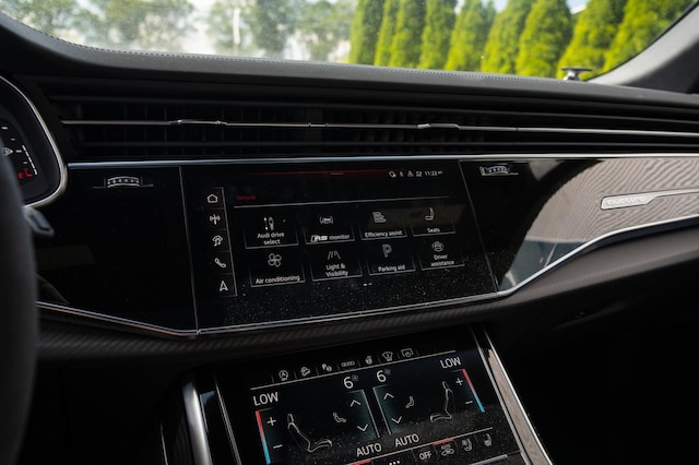 2026 Audi RS Q8 Base - Photo 54