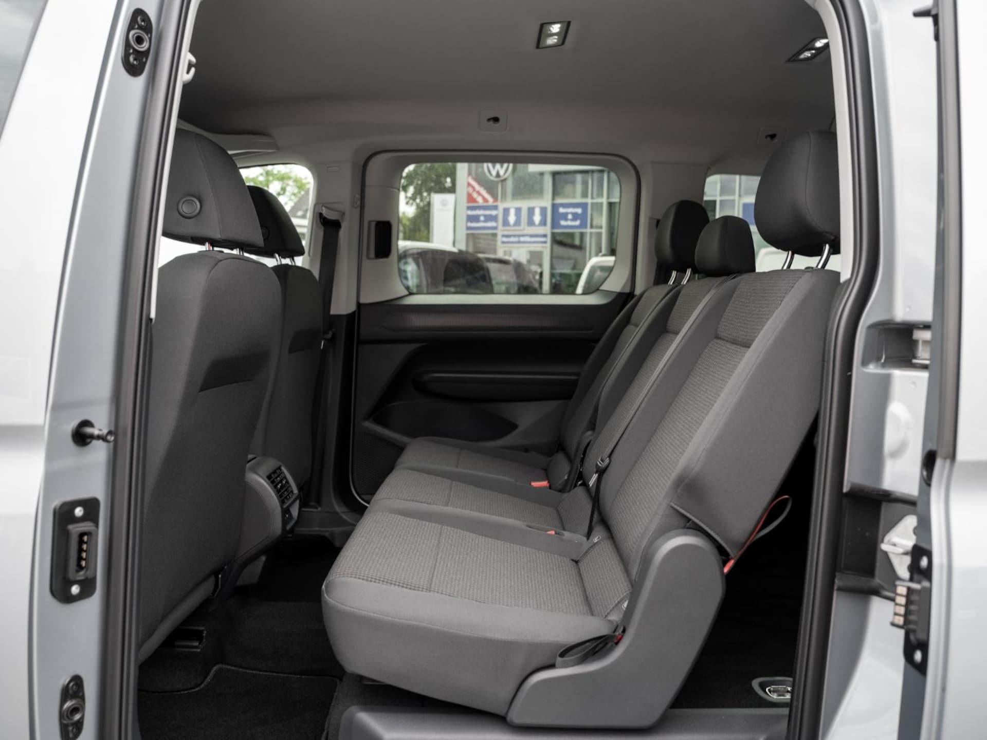 Volkswagen Caddy Maxi Basis-Modell