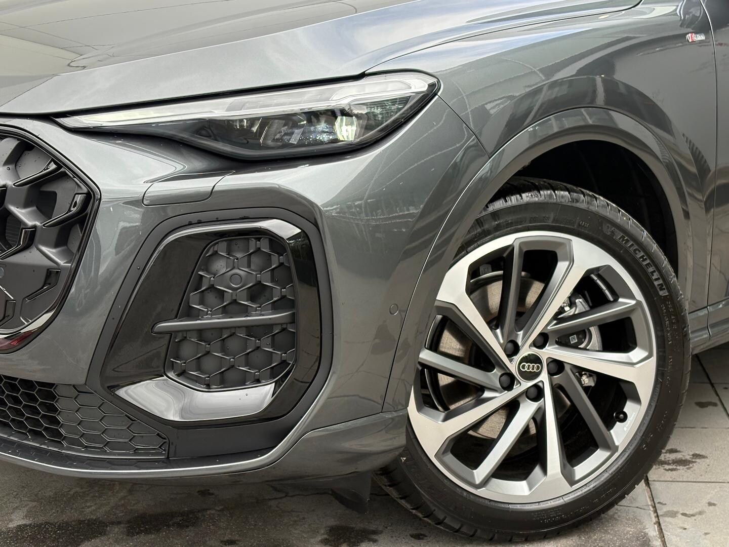 Image about Audi Q5 SUV Q5 sport TFSI quattro S tronic