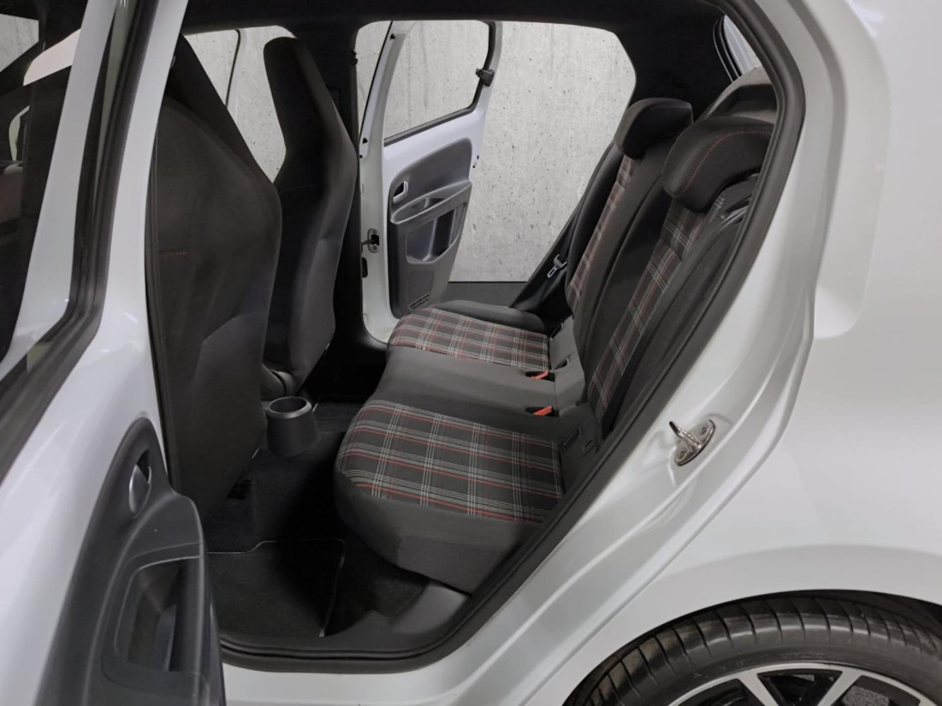Volkswagen up! GTI