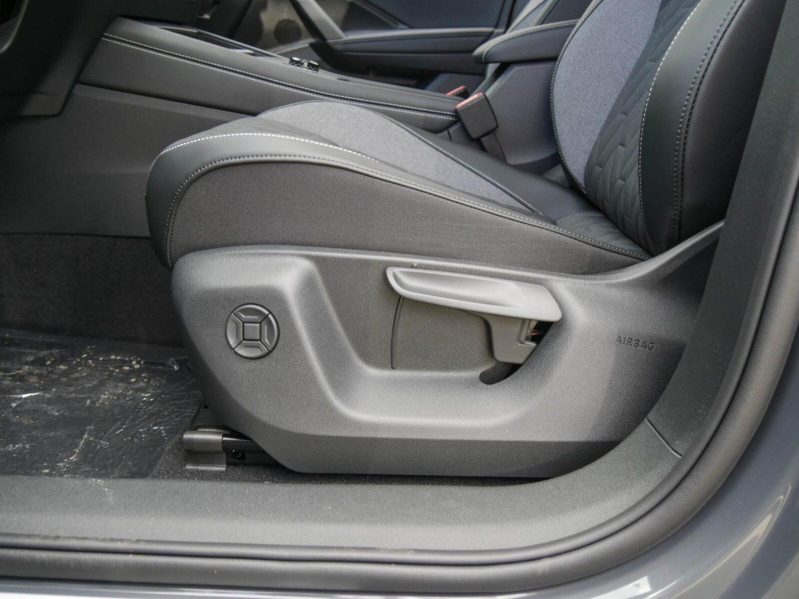 Volkswagen Tiguan – Bild 13