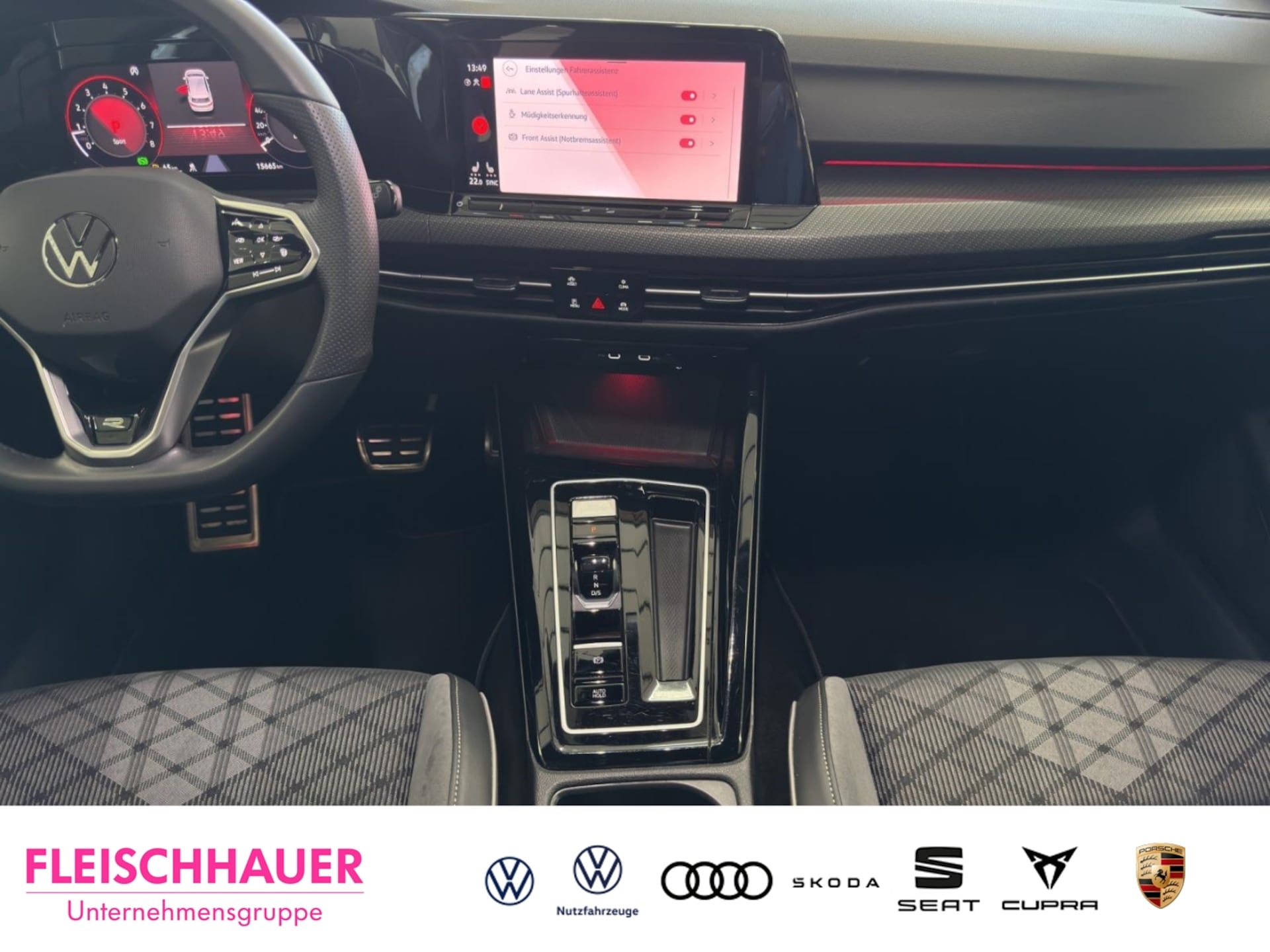 Volkswagen Golf R-Line