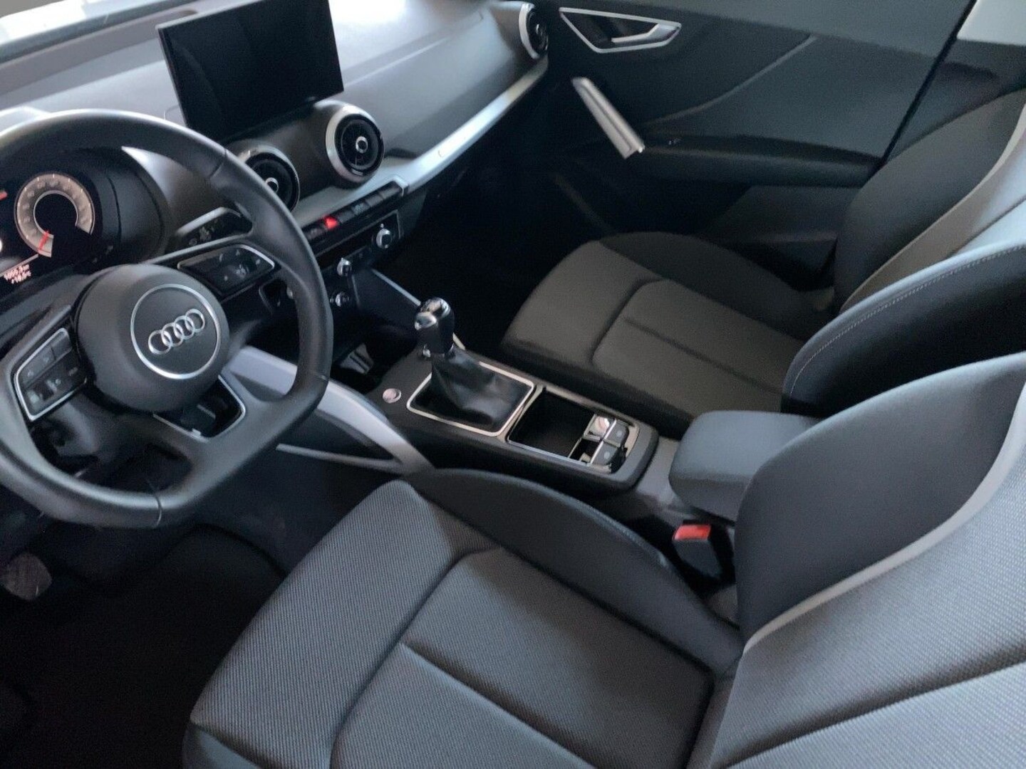 Bild über Audi Q2 advanced 30 TDI Schaltgetriebe - für weitere Informationen kontaktieren Sie den Audi Partner