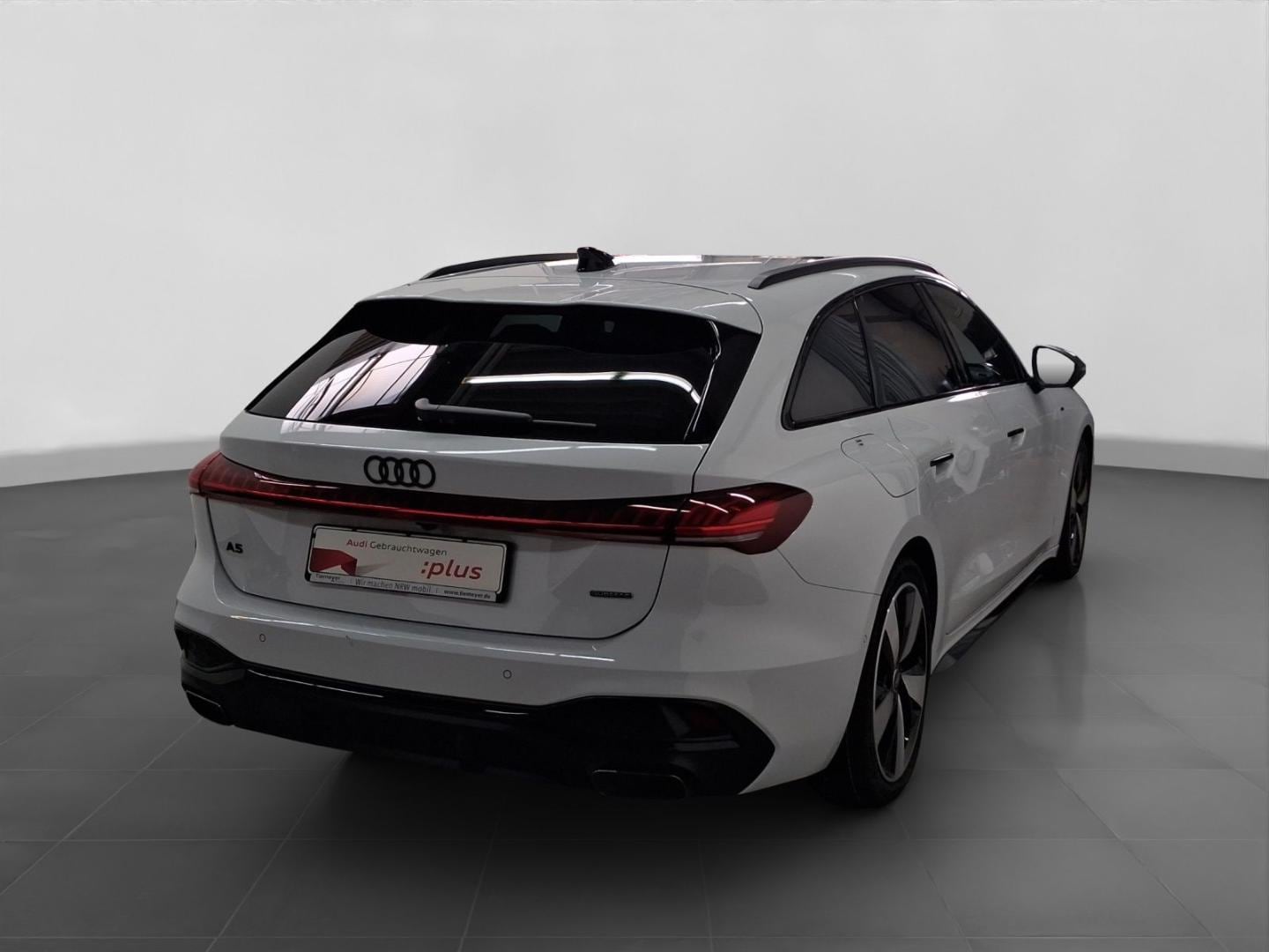 Bild über Audi A5 Avant e-hybrid e-hybrid quattro 220 kW S tronic - für weitere Informationen kontaktieren Sie den Audi Partner