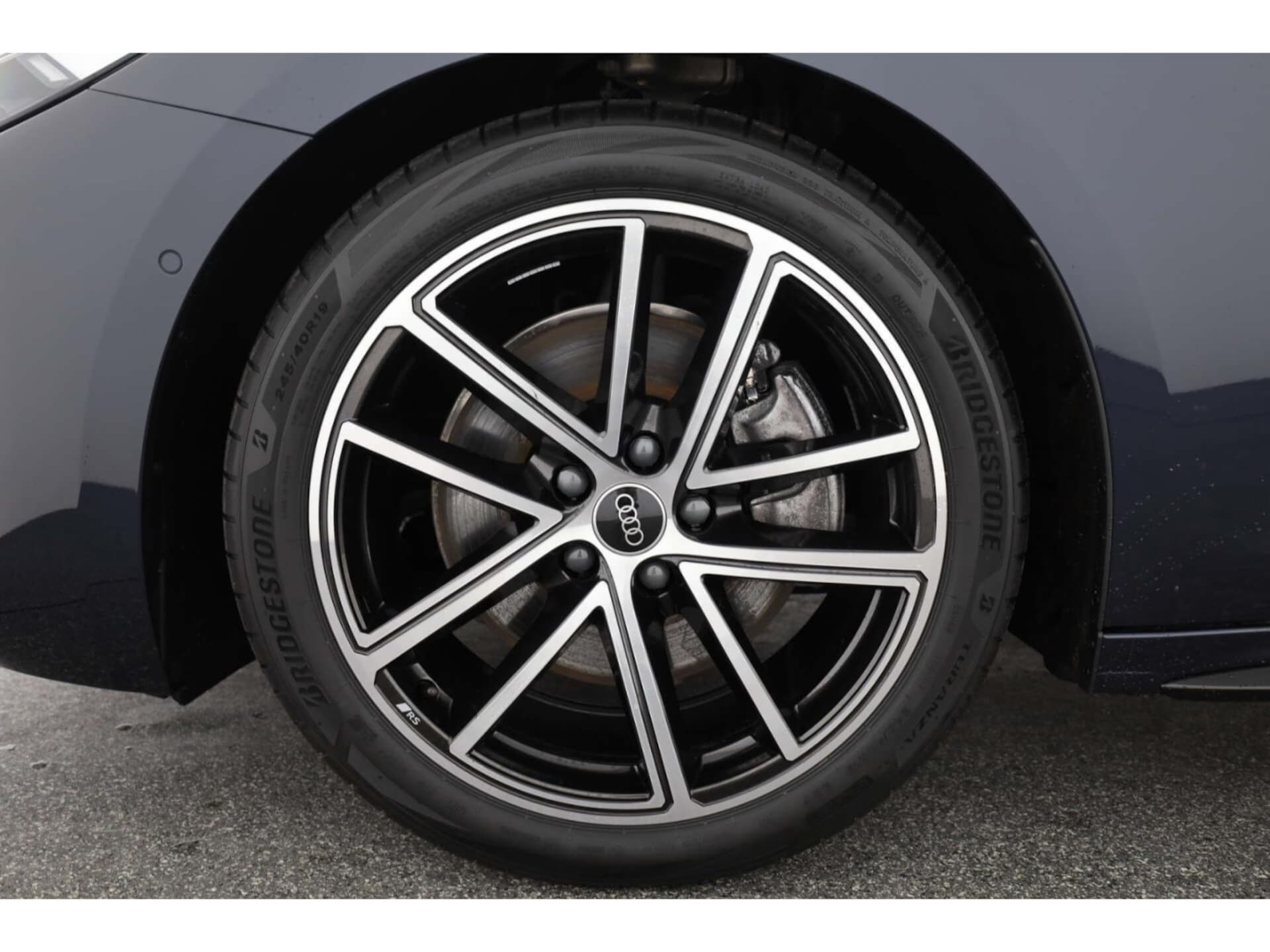 Audi A5 Limousine edition one