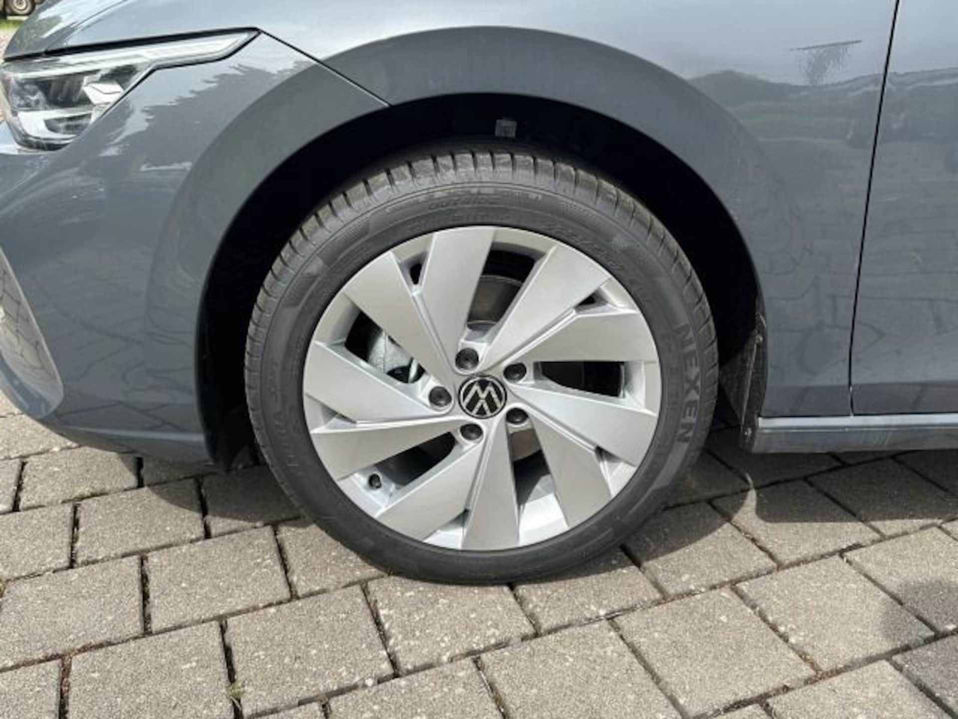 Volkswagen Golf Variant Style