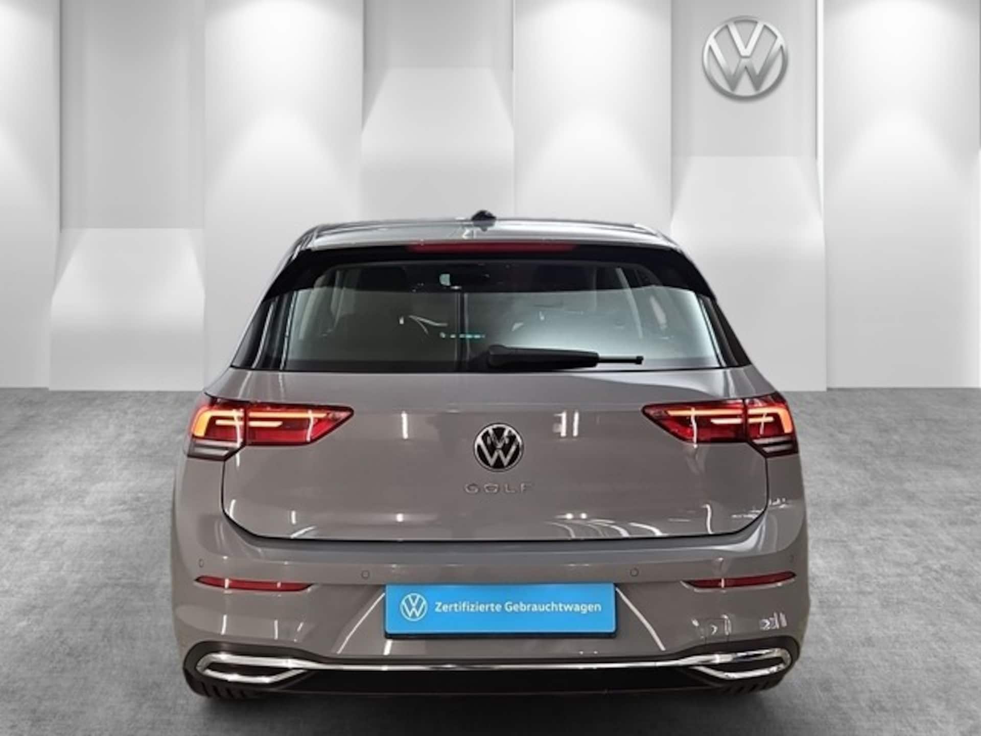 Volkswagen Golf Style
