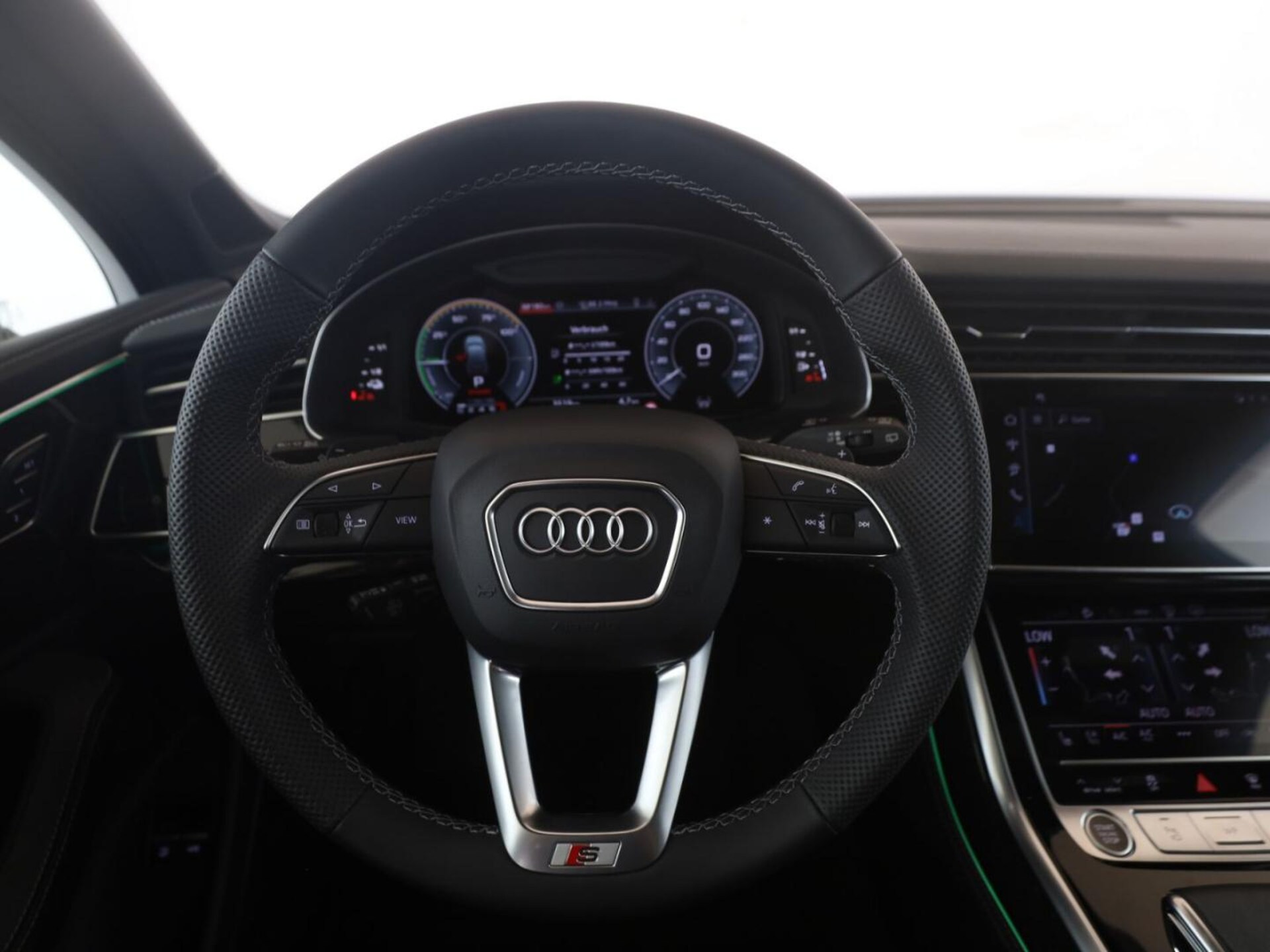Audi Q7 SUV TFSI e S line