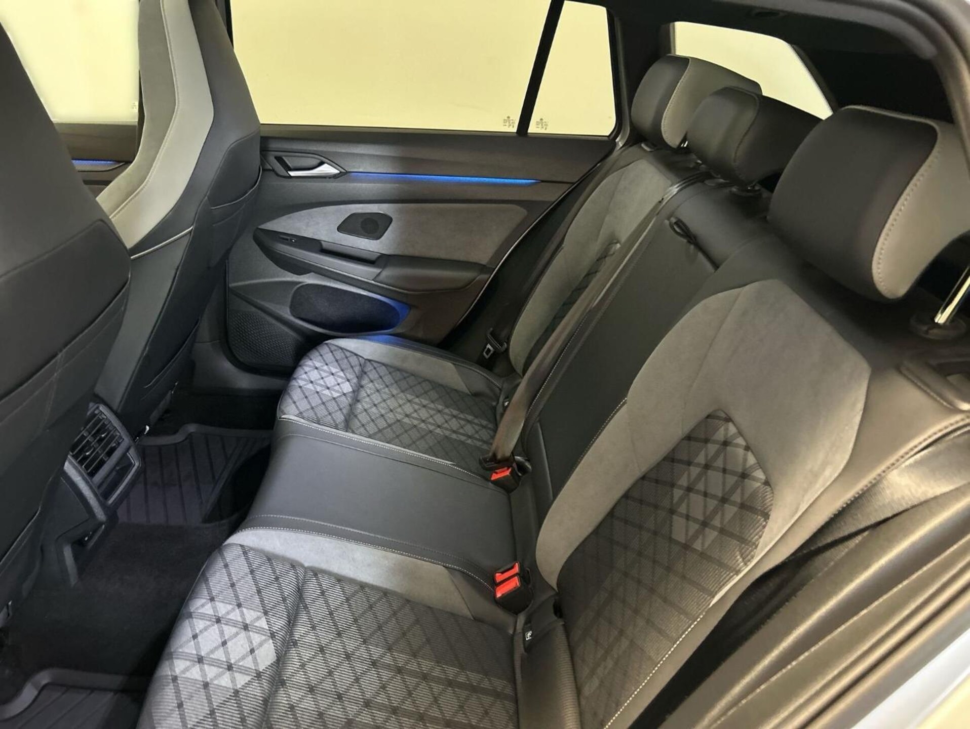 Volkswagen Golf Variant R-Line