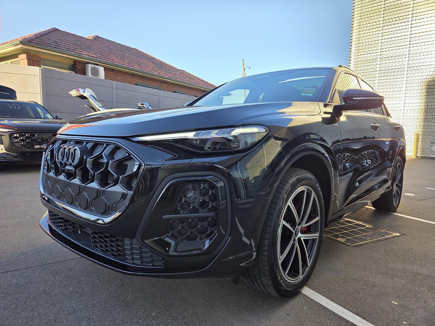 Image about Audi Q5 SUV e-hybrid quattro S tronic