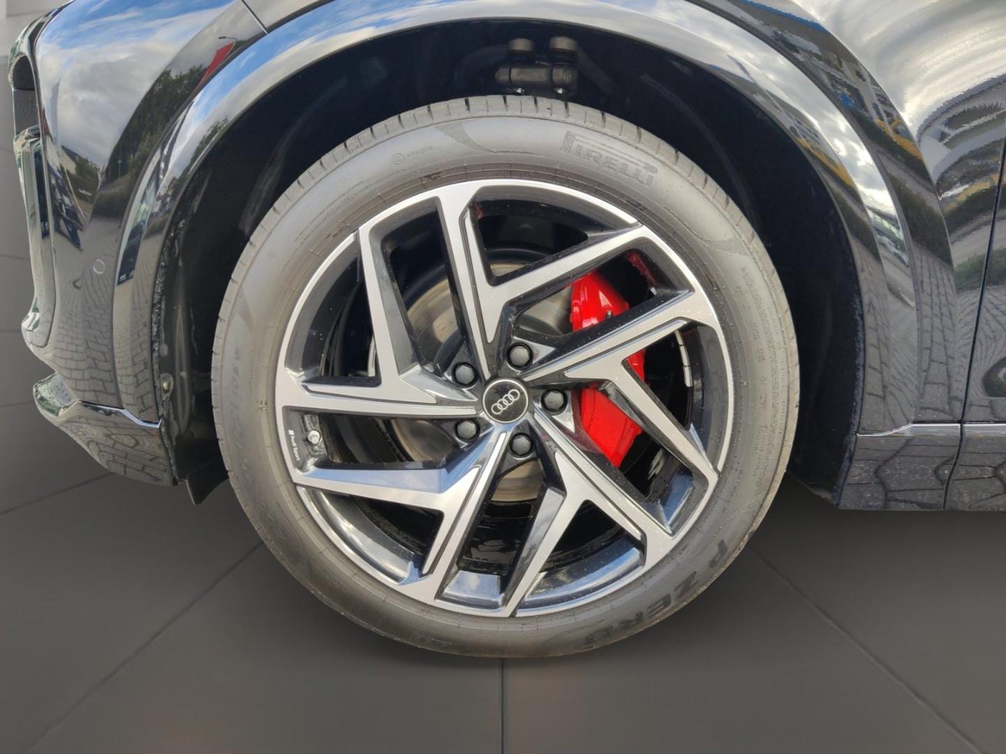Bild über Audi Q6 SUV e-tron S line business e-tron quattro 315 kW - für weitere Informationen kontaktieren Sie den Audi Partner