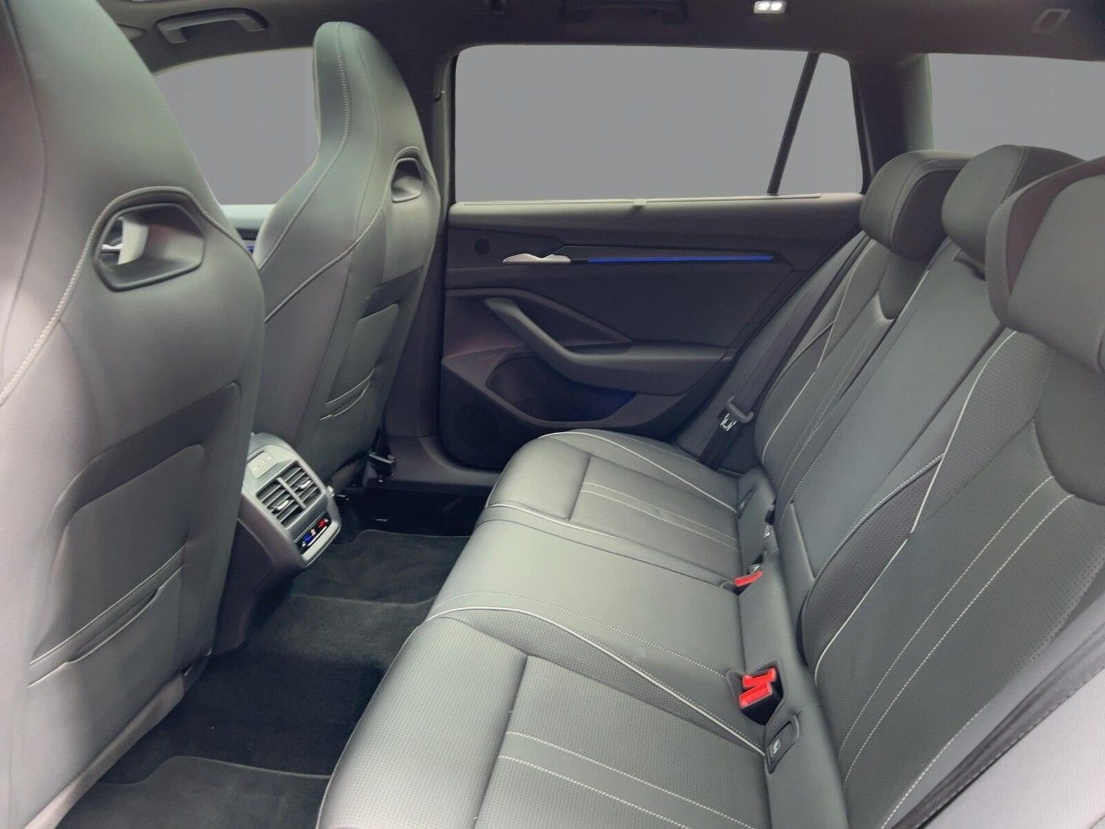 Škoda Superb Combi – Bild 7