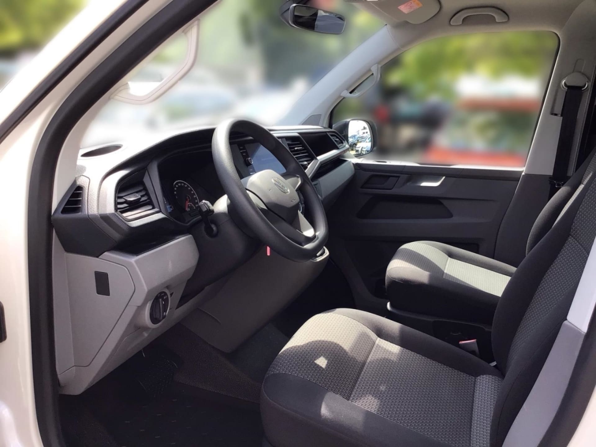 Volkswagen T6.1 Transporter Kombi kurzer Radstand