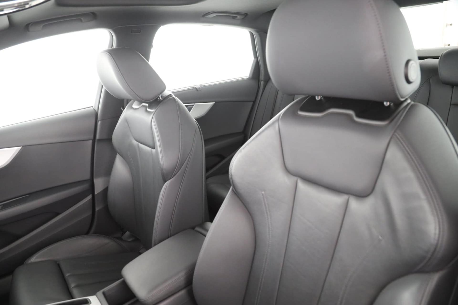 Audi A4 Limousine