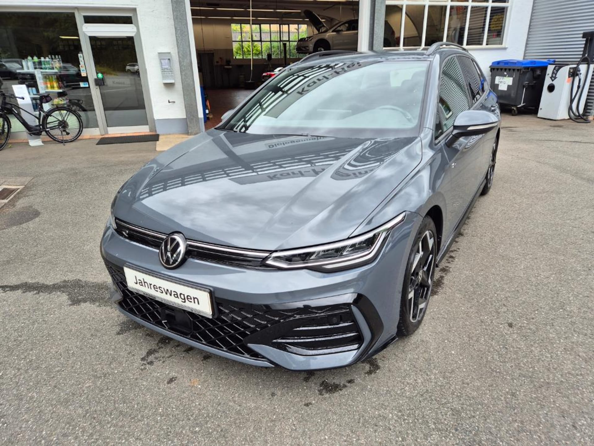 Volkswagen Golf Variant R-Line