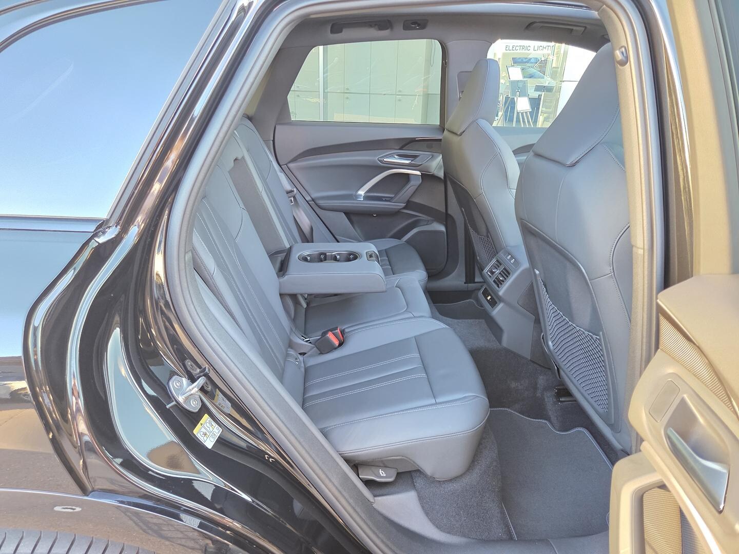Image about Audi Q5 SUV e-hybrid quattro S tronic