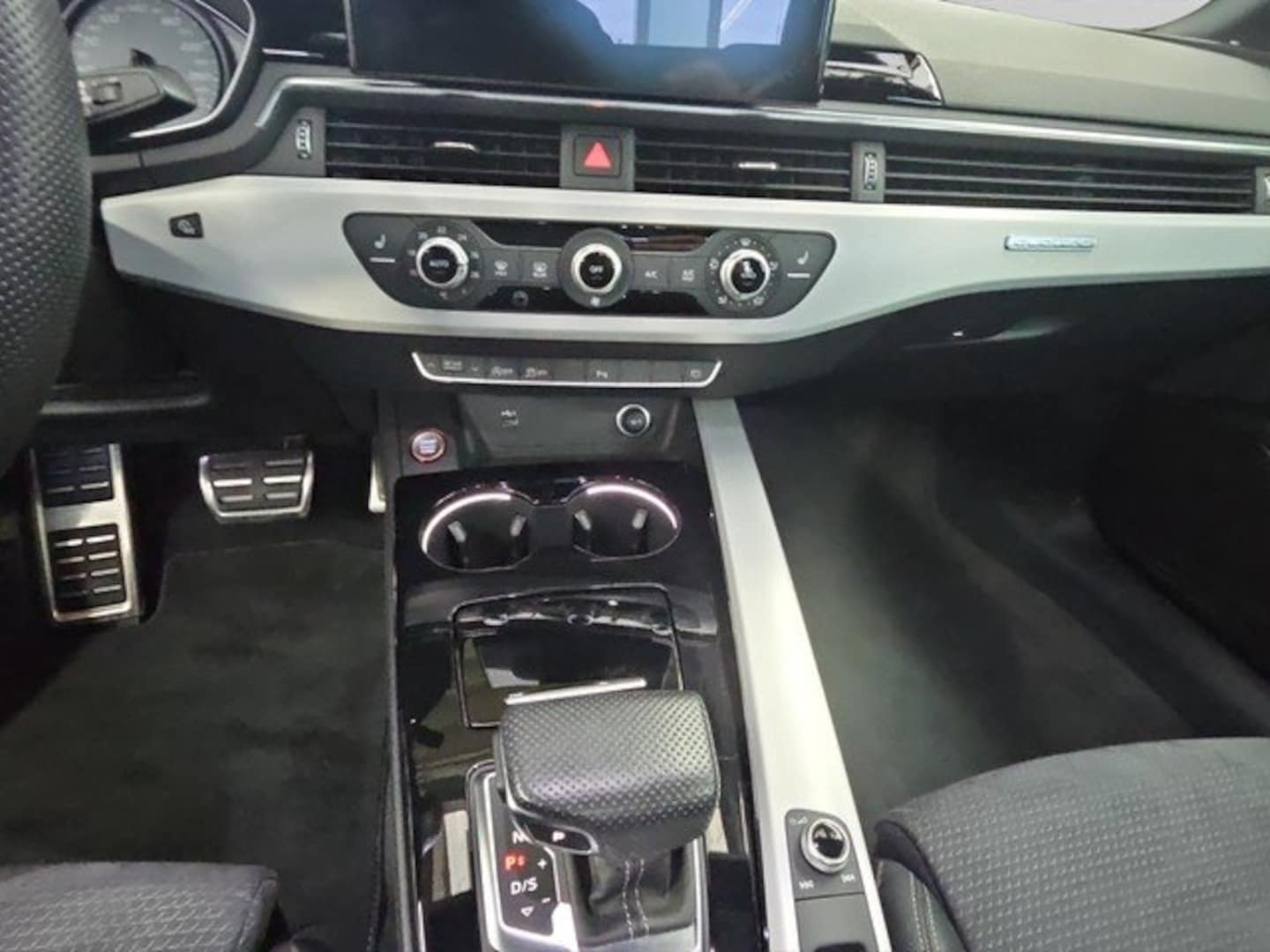 Bild über Audi S5 Cabriolet TFSI quattro tiptronic - für weitere Informationen kontaktieren Sie den Audi Partner