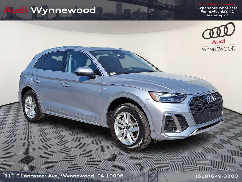 2023 Audi Q5 45 Premium's photo